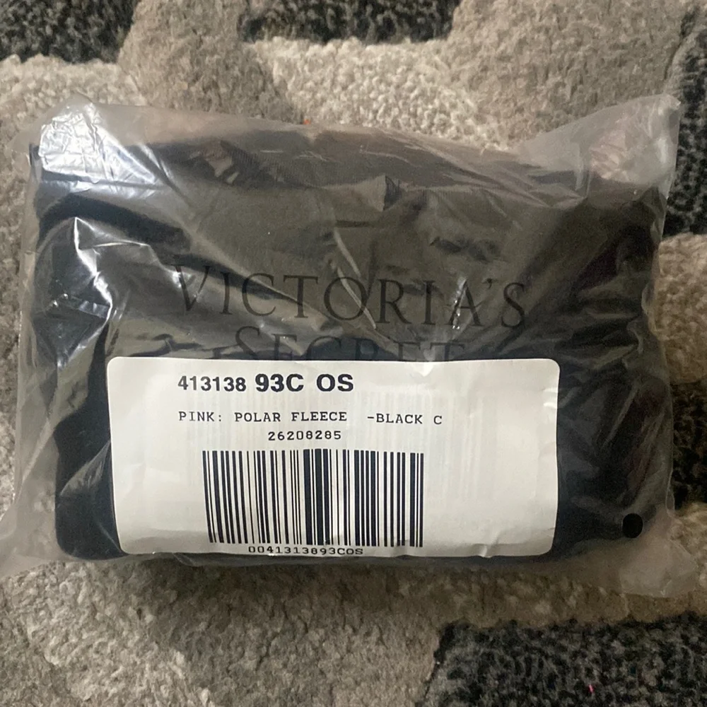 Victoria’s Secret Polar Fleece Gaiter Black